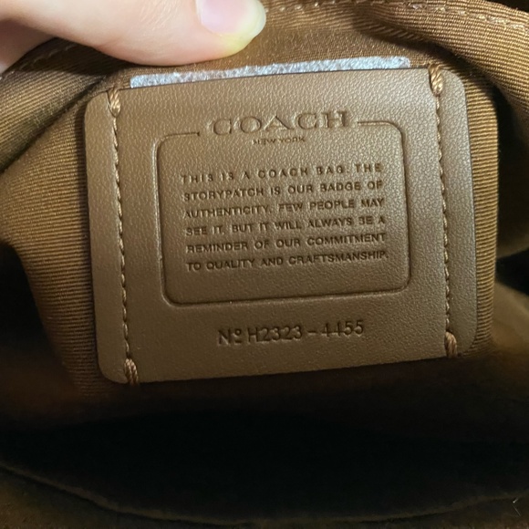 COACH Signature Canvas Zip Top Tote. In excellent condition! - Picture 9 of 9